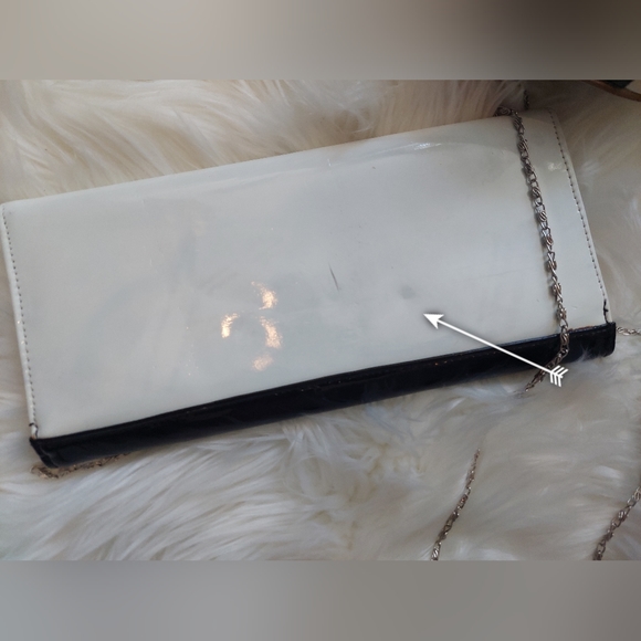 Black and white shoes with 2 clutches - Picture 4 of 13